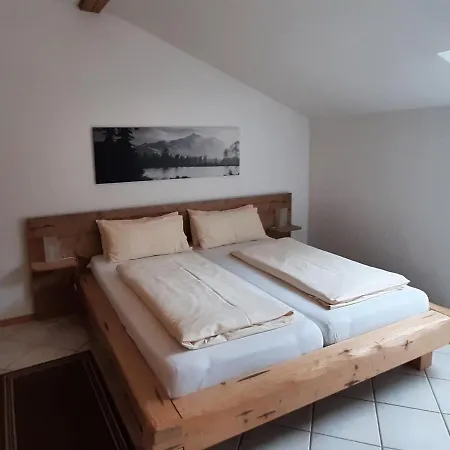 Διαμέρισμα Attractive In With Garden Bayrischzell